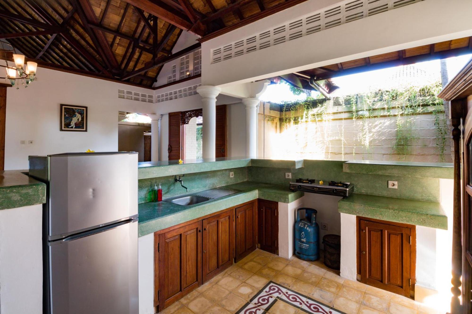 Bali Royal Heritage Villas Seminyak  Exterior photo