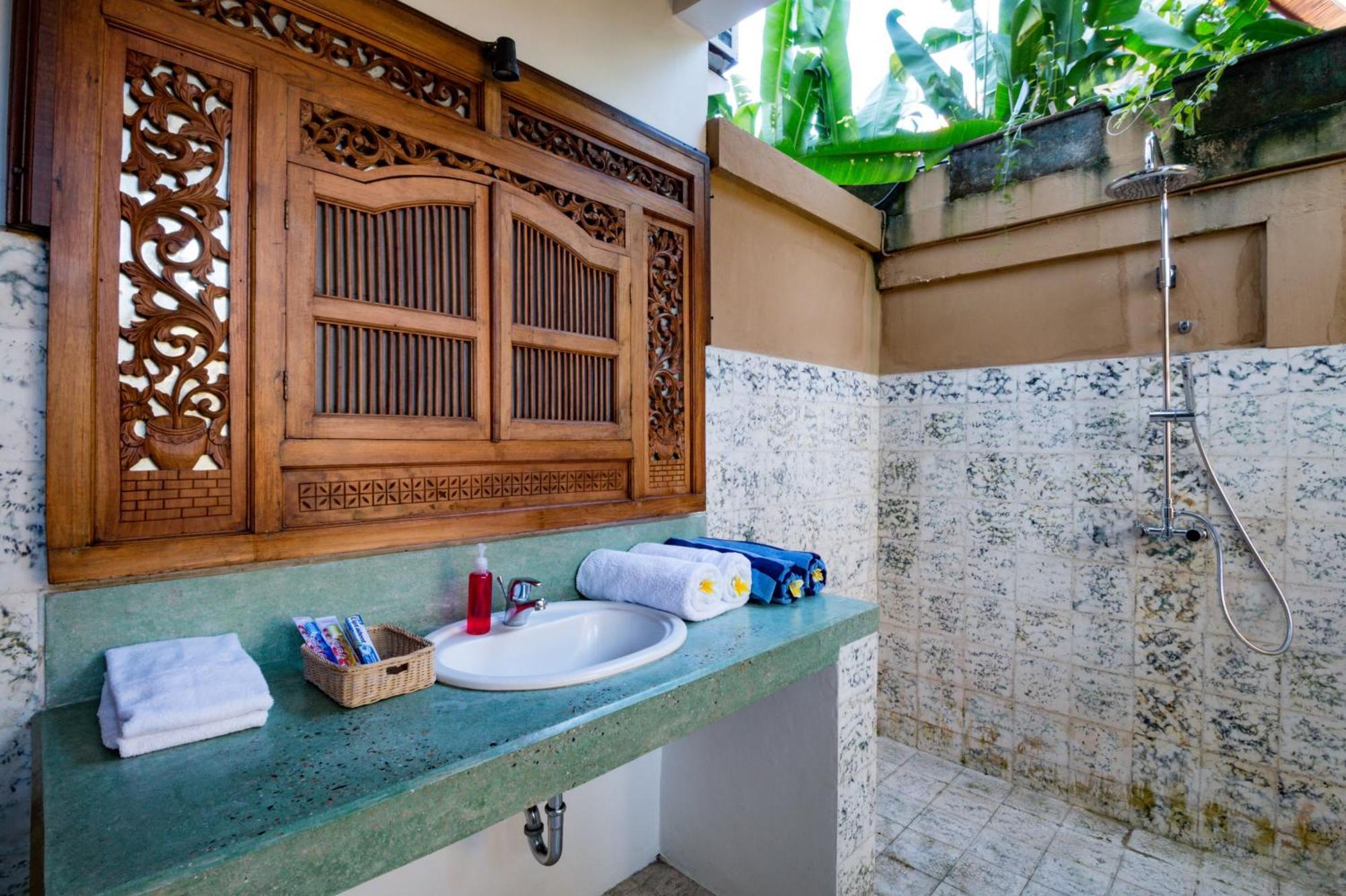Bali Royal Heritage Villas Seminyak  Exterior photo