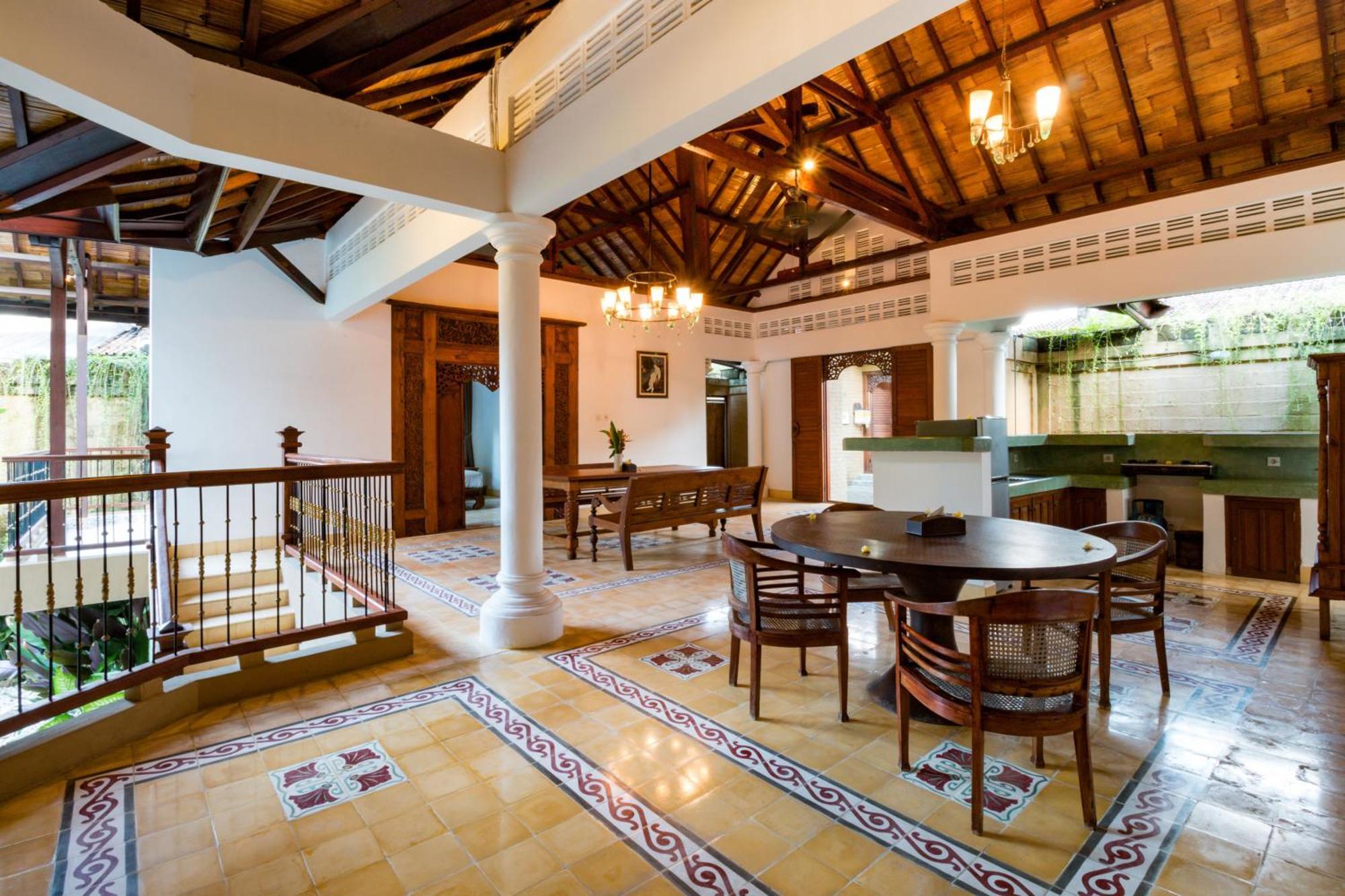 Bali Royal Heritage Villas Seminyak  Exterior photo