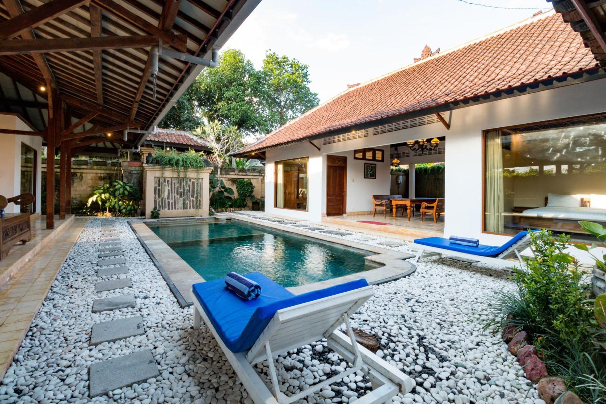 Bali Royal Heritage Villa Seminyak  Exterior photo