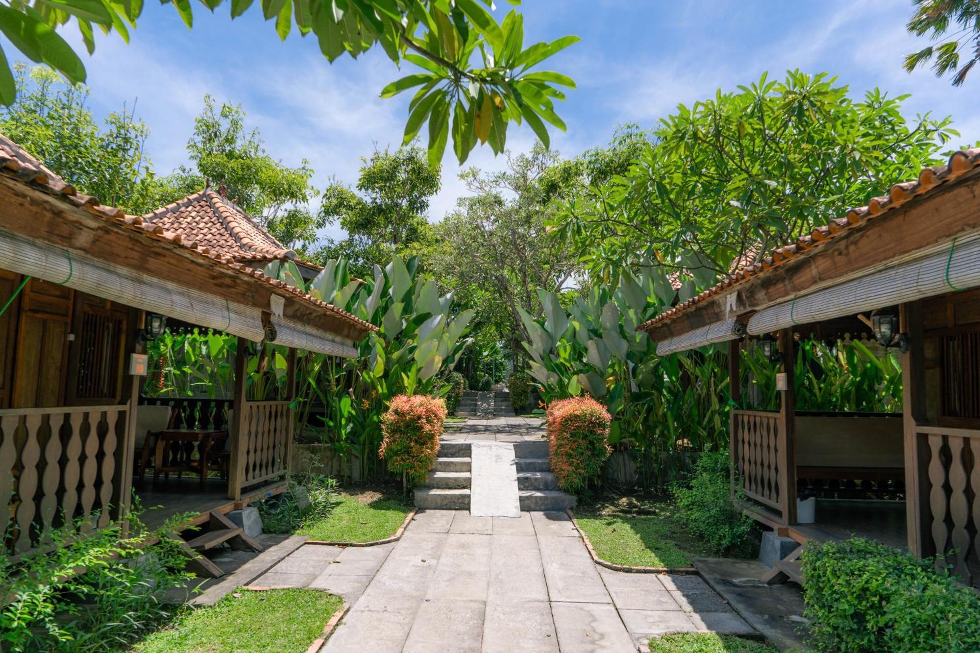 Bali Royal Heritage Villas Seminyak  Exterior photo