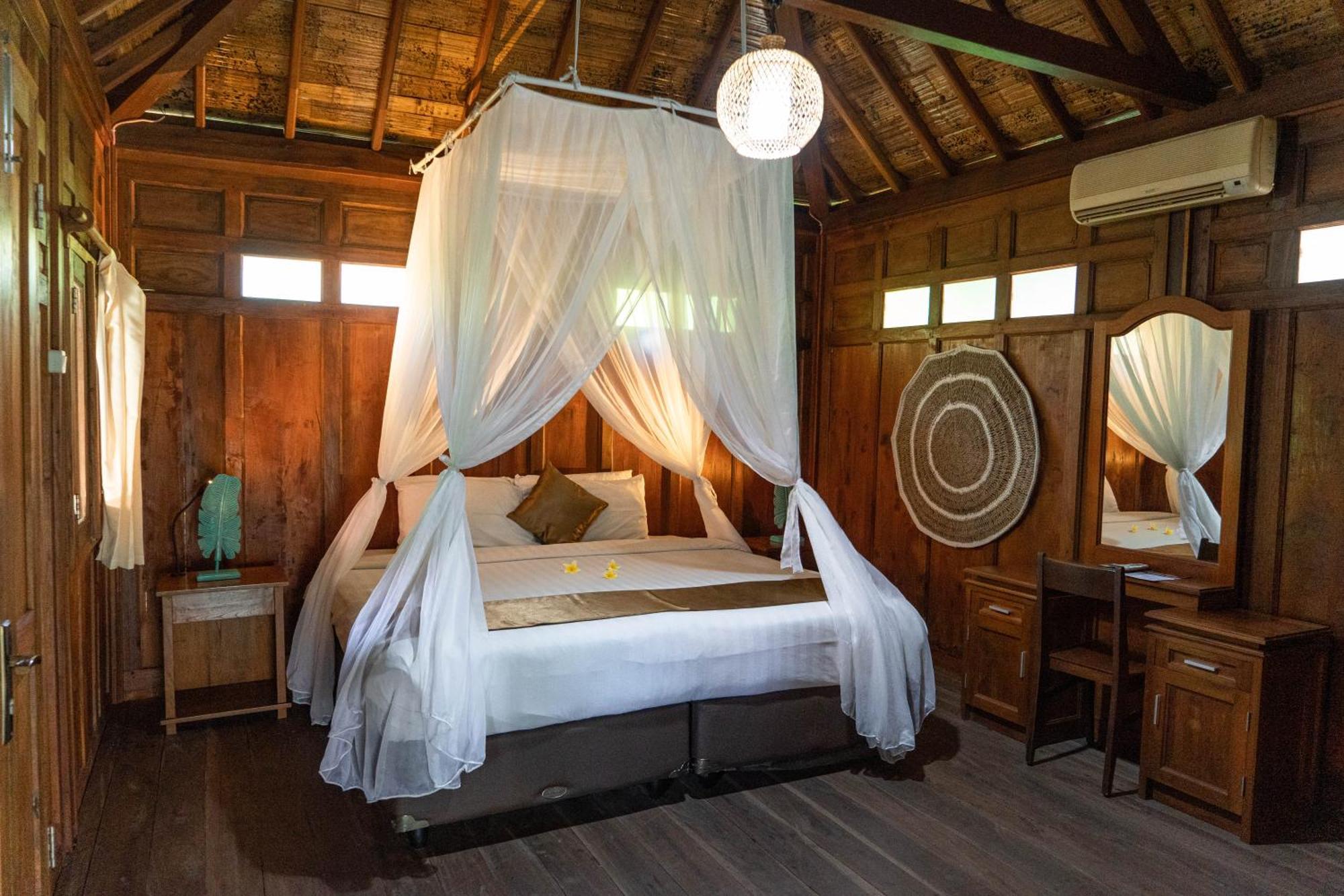 Bali Royal Heritage Villas Seminyak  Exterior photo